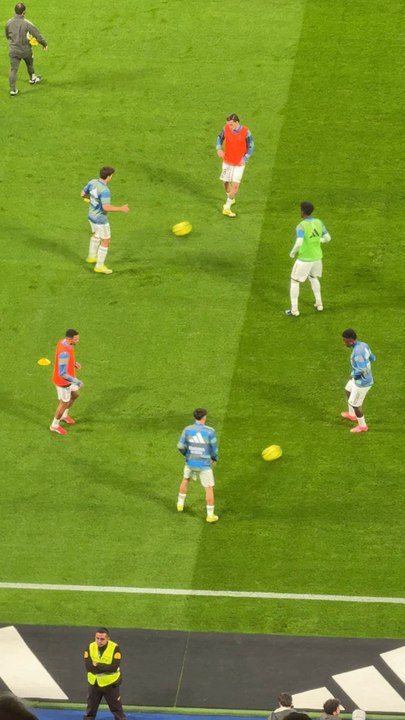 El primer calentamiento de Thiago Pitarch como titular en el Real Madrid