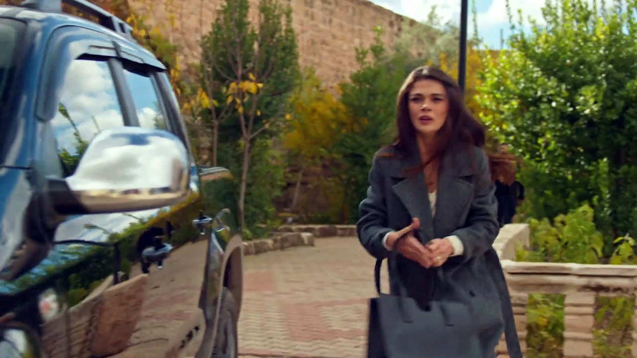 En tierra lejana (Uzak Şehir) - Capítulo 5 2/2