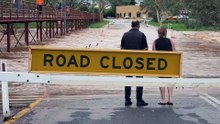 Alice Springs’ Todd River rises significantly as severe storms hit