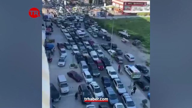 Sokaklarda büyük panik! Savaşın etkisinden kaçış: Onlarca kişinin öldüğü ülkenin vatandaşı sınıra akın etti!