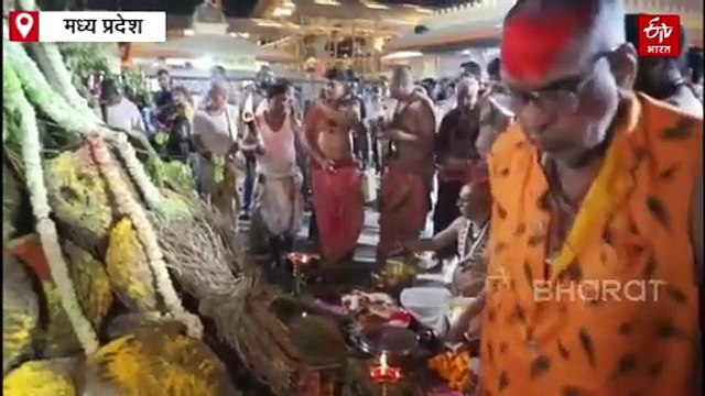 महाकाल की नगरी में होली की धूम, महादेव के सामने लखबीर सिंह लक्खा ने की सुर साधना