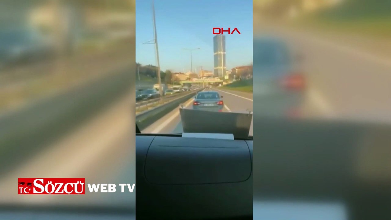 Şile Otoyolu’nda yol verme tartışması; şoföre küfür etti minibüse tekme attı