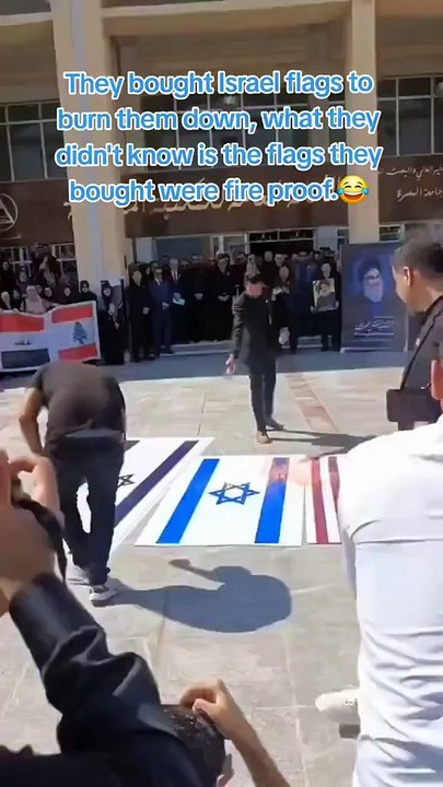 Israel flag set on fire not knowing the flag the boat was fireproofed