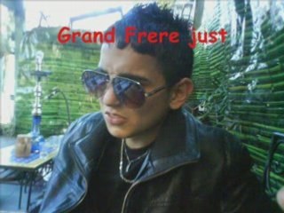 Grand frer plu ske tout !