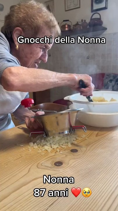 Gnocchi della Nonna Nonna 87 anni