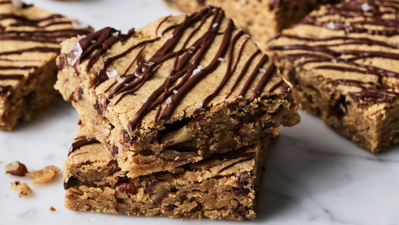 How to Make Fudgy Chickpea Blondie Bars
