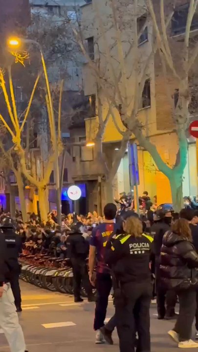 Cánticos de "Madridistas hijos de puta" antes del Barça - Atleti