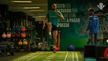 Primer entrenamiento de Amrabat en la ciudad deportiva del Betis tras su lesión