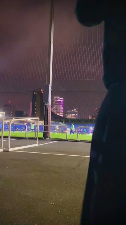 Je comptes poster mes vidéo ootd et mes vidéos de voyages sur mon compte si ça vous intéresse abonnez vous