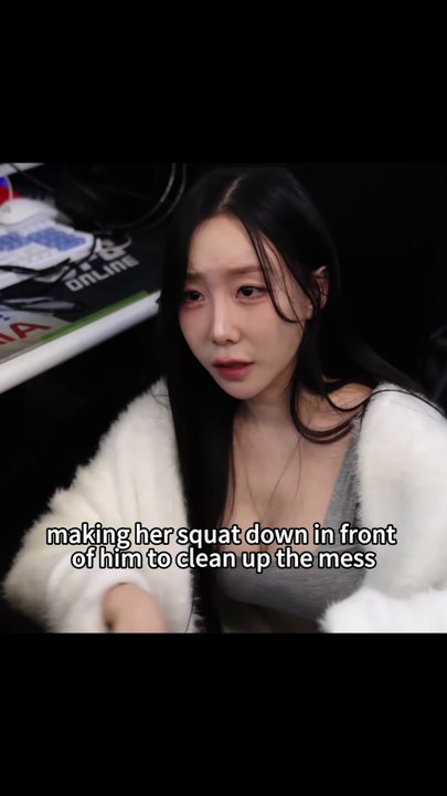 The man fell in love with the internet cafe manager