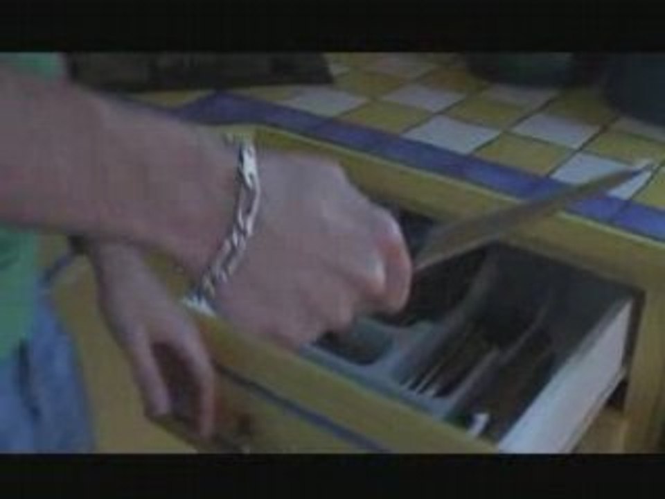 Oh m*rde... Qu'est-ce que j'ai fait... non... je... j'ai...