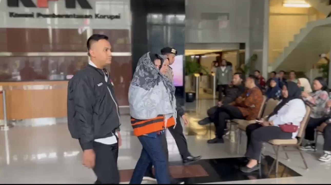 KPK Umumkan Bupati Pekalongan jadi Tersangka OTT