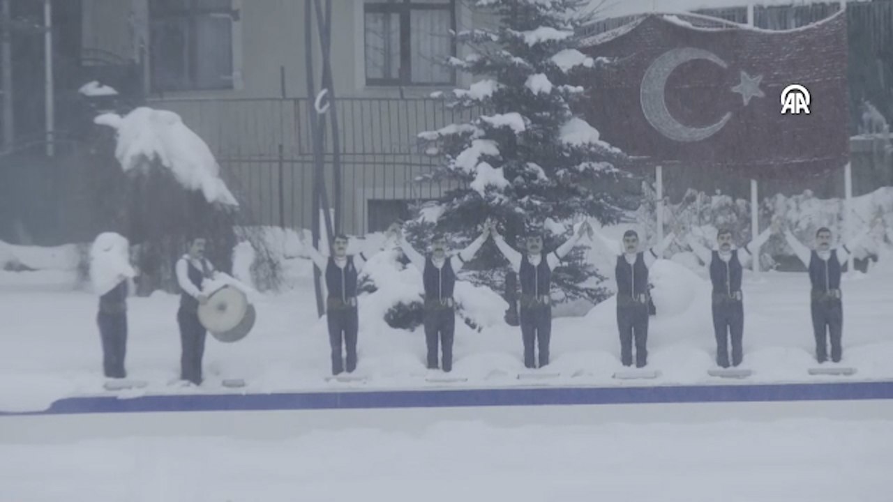 Erzurum, Kars ve Ardahan'da kar etkili oluyor