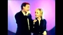 REUNITED by Cliff Richard & Lulu - live performance  2002 - HQ sound + lyrics
