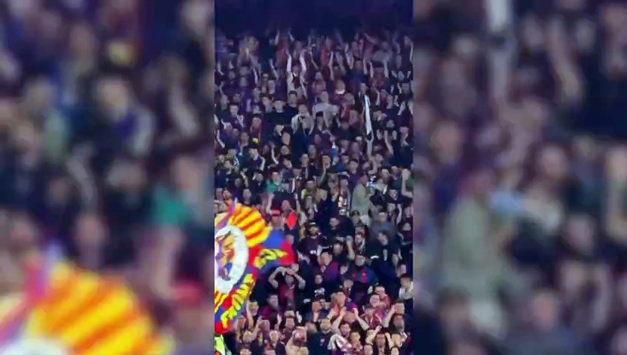 Rosalía apoya al Barça por todo lo alto en el Camp Nou