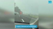 Fuego y demoras en la Autopista