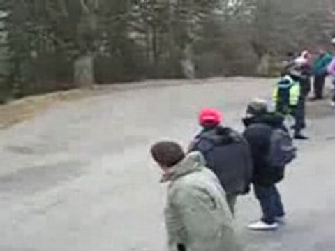 Sebastien Loeb frole un Gendarme