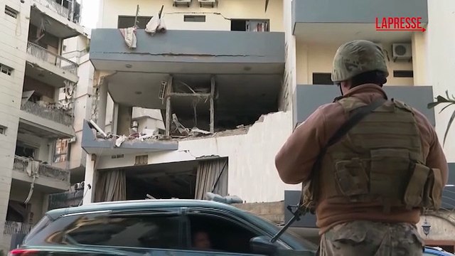 Libano, distrutto un hotel a Beirut dai bombardamenti israeliani