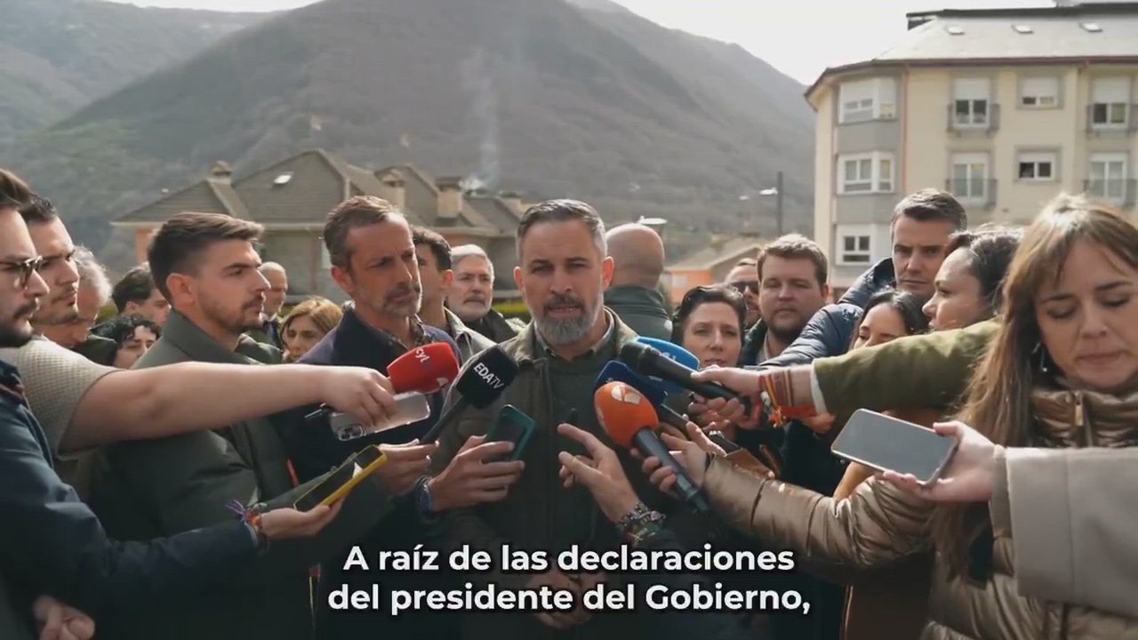 Abascal pide una moción de censura contra Pedro...