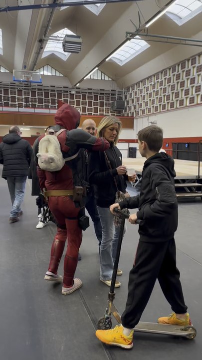 Qui veut danser avec moi je prête un costume !