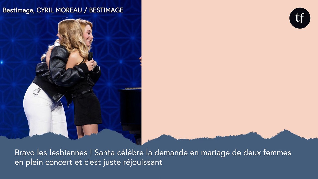 Bravo les lesbiennes ! Santa célèbre la demande en mariage de deux femmes en plein concert et c’est juste réjouissant