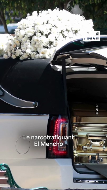 Fleurs et narcocorridos : les funérailles sous haute sécurité du narcotrafiquant El Mencho
