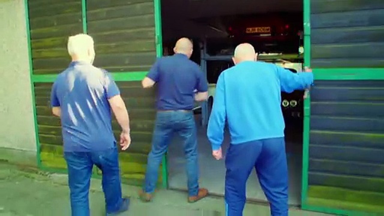 Bangers And Cash S13E06