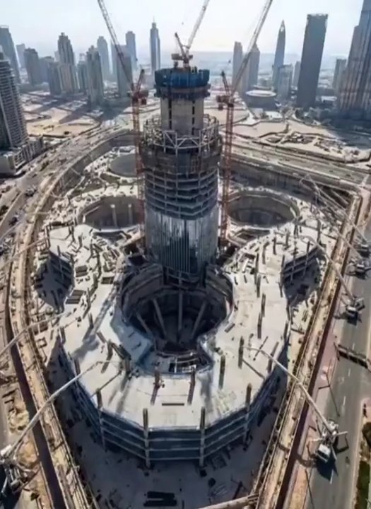 [IMPRESSIONNANT] Les images accélérées de la construction du Burj Khalifa à Dubai, la plus haute tour du monde