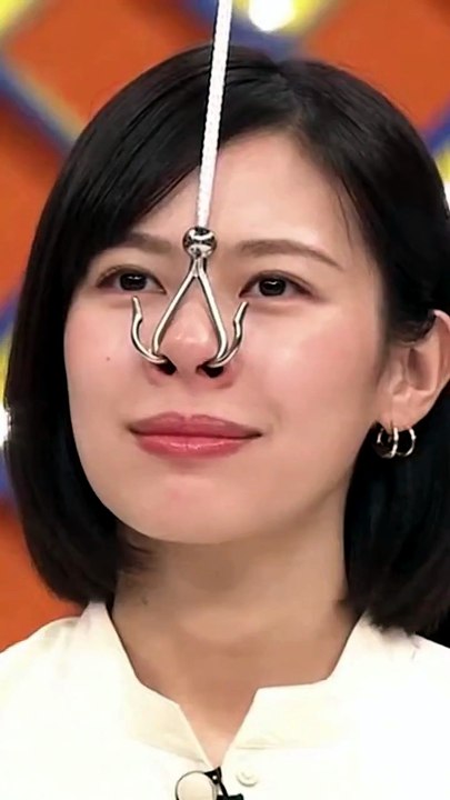 鼻フック に挑戦する #美女 44 #ai #アイドル #CA #客室乗務員 #スチュワーデス...