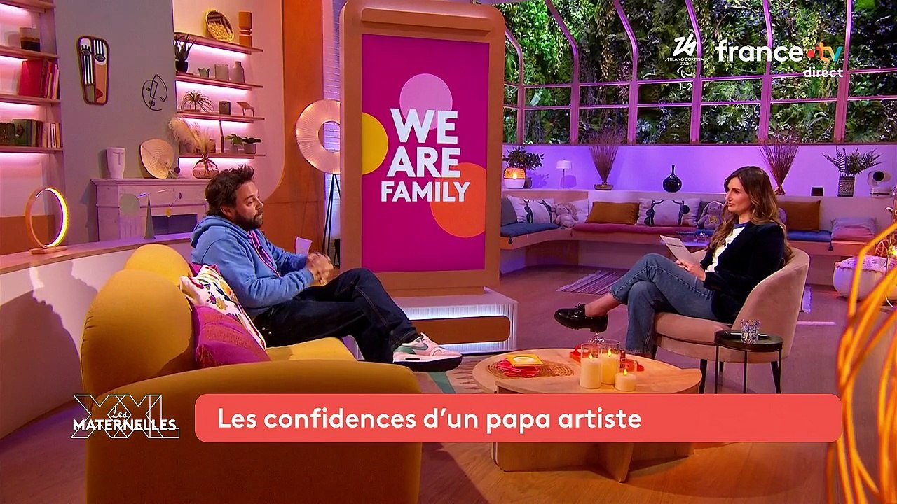 Arthur Jugnot se confie sur son rôle de père, lui qui a deux enfants de douze ans d'écart, dans "Les Maternelles XXL".