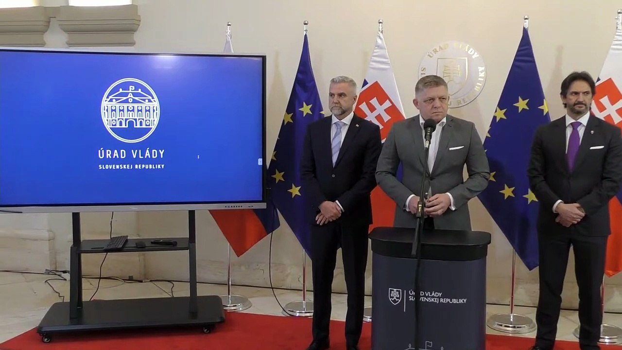 ZÁZNAM: Premiér: Nedeľná tlačová konferencia nemá nič spoločné s akciou Kajúcnik