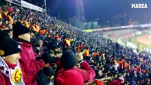Aficionados del Eskişehirspor agradecen a España... ¡al ritmo de ‘Paquito el chocolatero’!