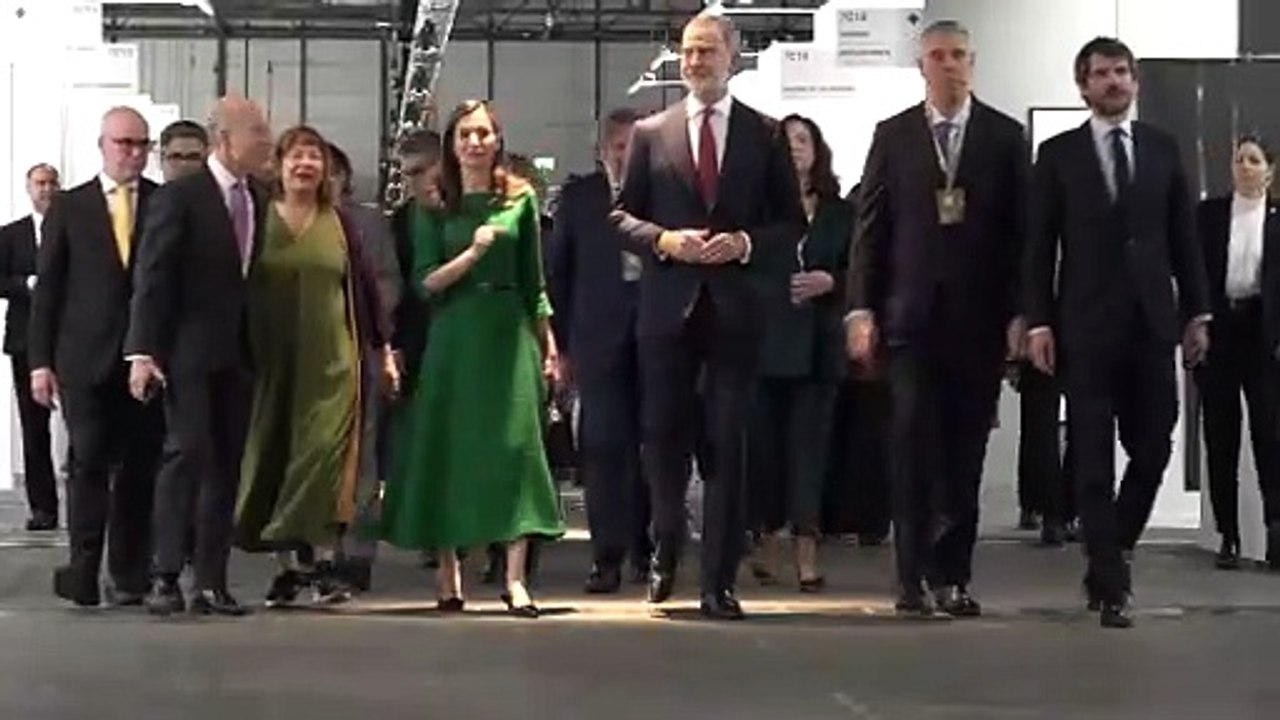 La Reina Letizia no arriesga en ARCO: elegancia atemporal condicionada por la agenda