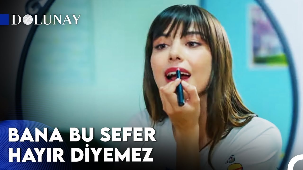 Ayna Ayna Söyle Bana Benden Güzeli Var Mı? - Dolunay