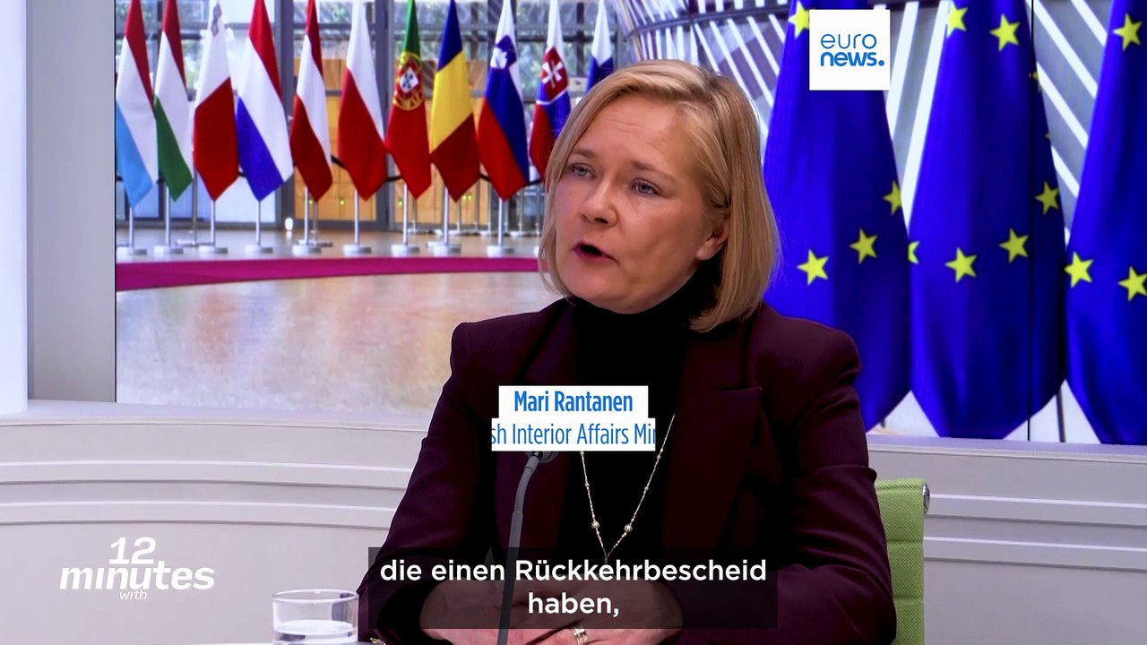 Finnlands Innenministerin kritisiert Spanische Migranten-Regularisierung