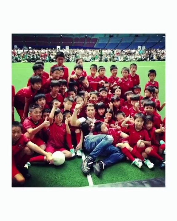 "شكرًا لكل شخص منكم" رونالدو يحقق رقمًا قياسيًا