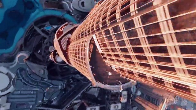 الشيخ حمدان ينشر مقطع فيديو رائع من أعلى برج خليفة