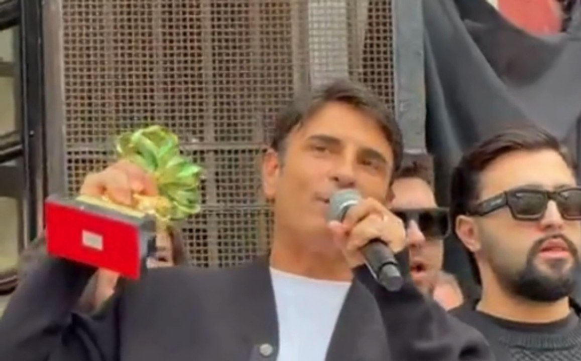 Sal Da Vinci da brividi: "Ringrazio ogni angolo di questo quartiere che vive con me!"