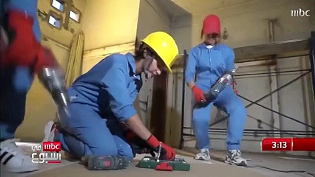 فيديو لثلاث شقيقات سعوديات يعملن في البناء والدهان