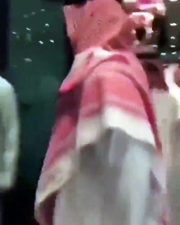 بالفيديو: الأمير محمد بن سلمان ومحمد بن زايد في أحد مطاعم الرياض