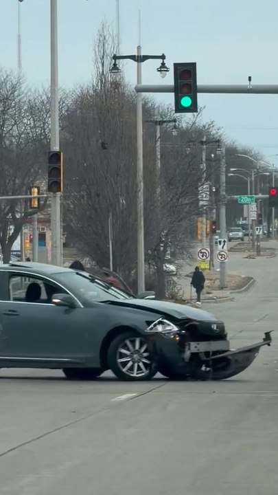 Dramatic Moment Victim Confronts Alleged Car Thief At Intersection