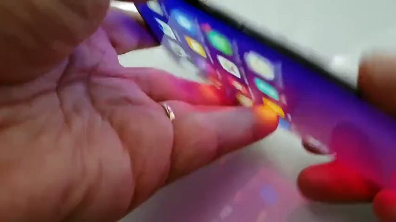 اضغط لمشاهدة الفيديو: "OPPO" الصينية تطرح هاتفًا بقدرات فائقة