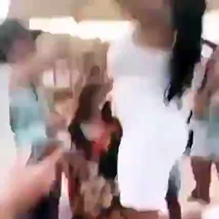 اضغط لمشاهدة الفيديو: تسريب مقطع فيديو من حفل زفاف أحمد الفيشاوي، جرأة زوجته تثير الجدل مجددًا!