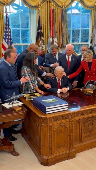 Oración por Trump en la Oficina Oval ¡Dios bendiga a los Estados Unidos!
