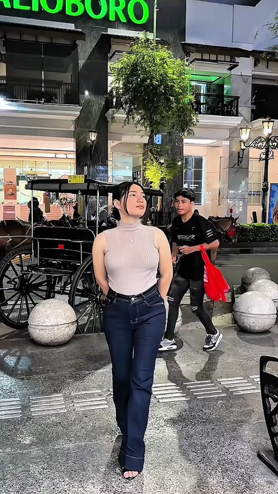 Girl prank handcuffed