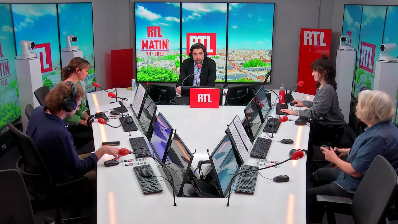 Michel Houellebecq  : écrivain mais aussi poète, chanteur et acteur