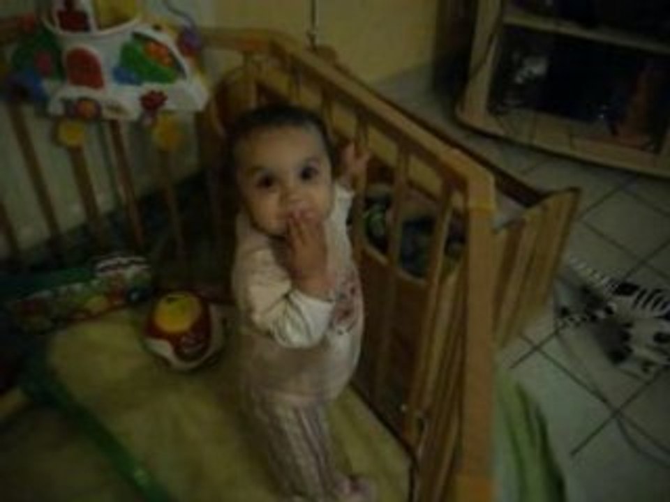 Maelie la chipie... qui ne veut pas dire maman!!!!