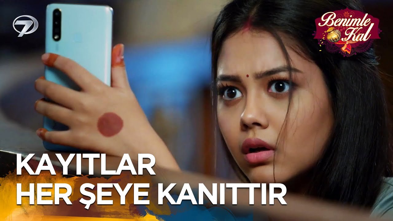 Odaya Neden Bu Kadar Kişi Girip Çıkıyor 🤔 | Benimle Kal 12. Bölüm