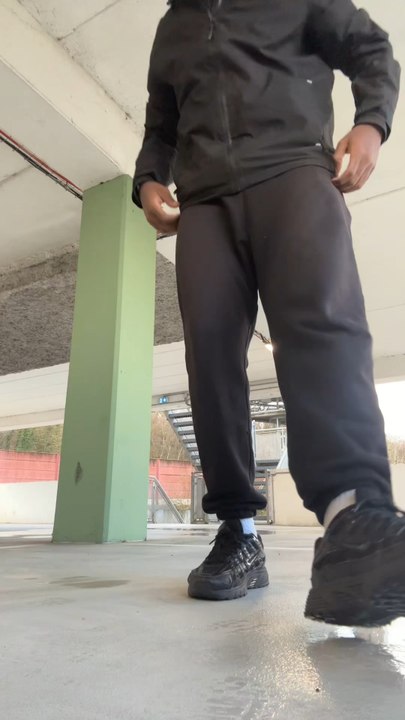 🦅