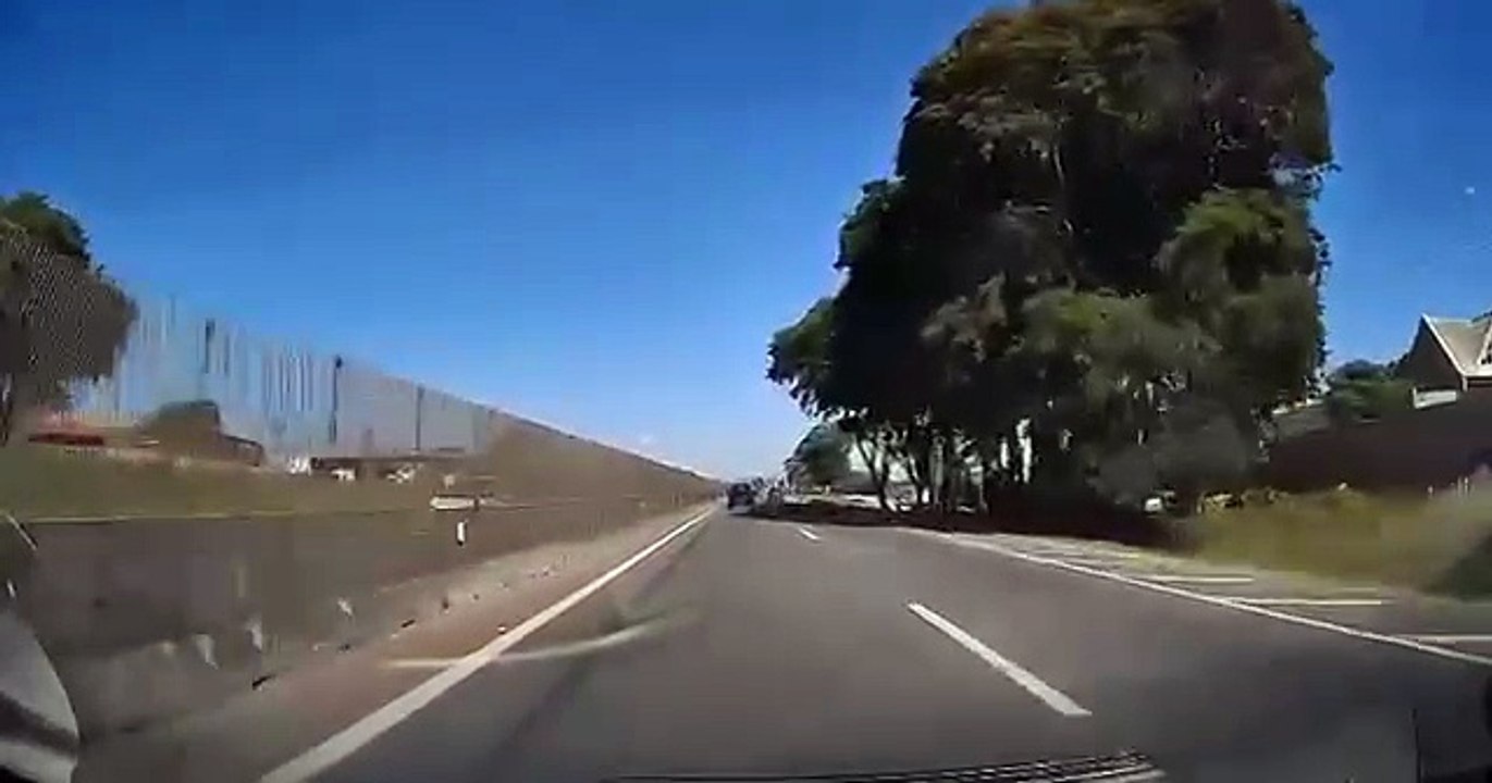 Motociclista de BMW morre após bater em carro na BR-277